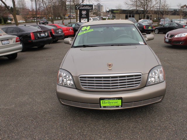 2004 Cadillac Deville Base