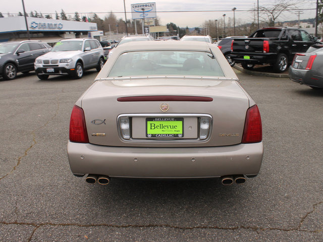 2004 Cadillac Deville Base