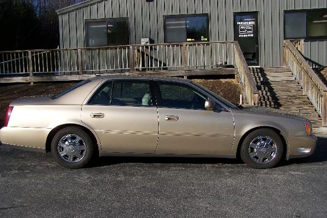 2005 Cadillac Deville Base