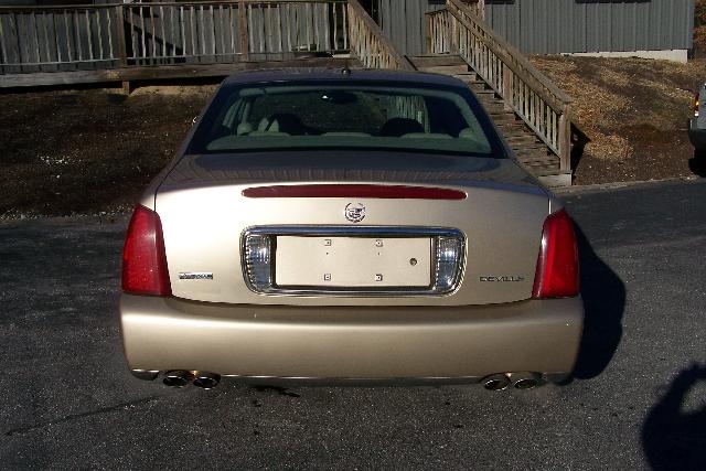 2005 Cadillac Deville Base