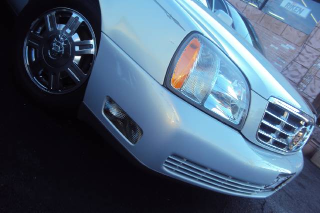 2005 Cadillac Deville Base