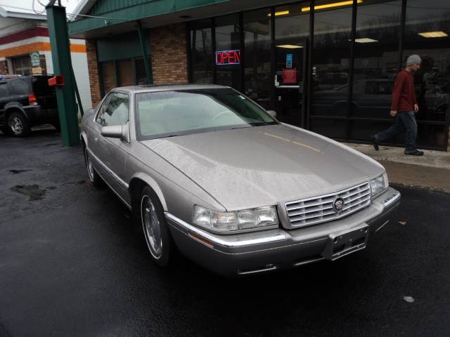 1999 Cadillac Eldorado Base