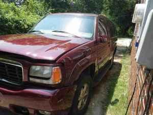 2000 Cadillac Escalade Unknown