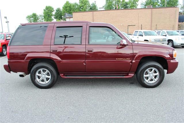 2000 Cadillac Escalade Unknown