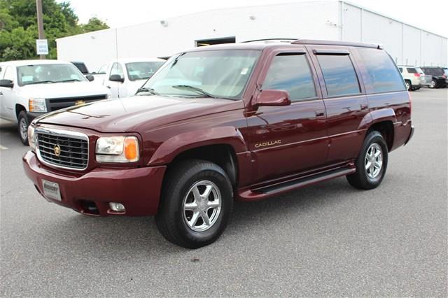 2000 Cadillac Escalade Unknown