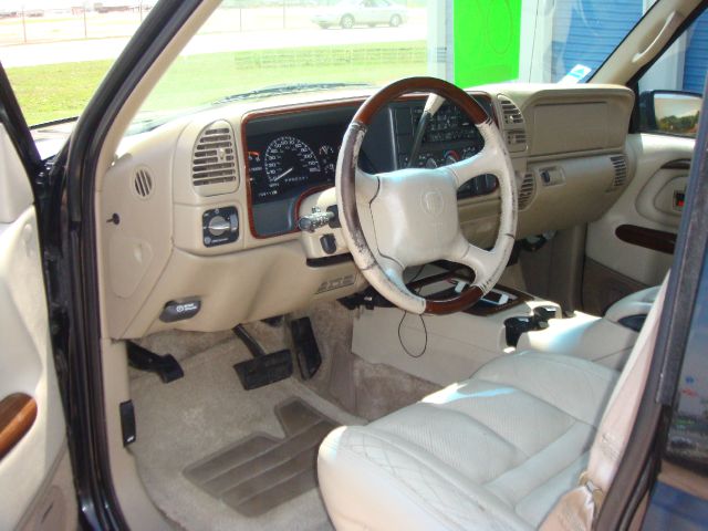 2000 Cadillac Escalade Ram 3500 Diesel 2-WD