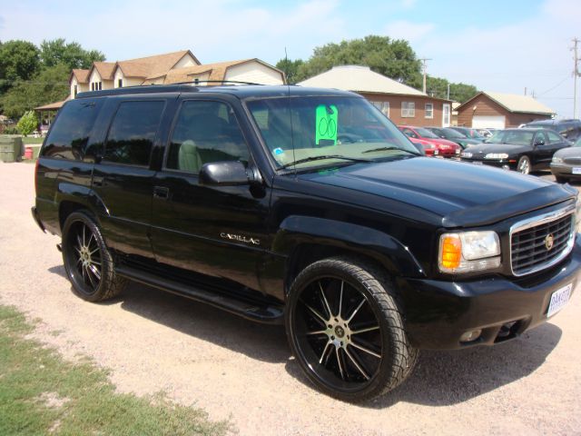 2000 Cadillac Escalade Ram 3500 Diesel 2-WD