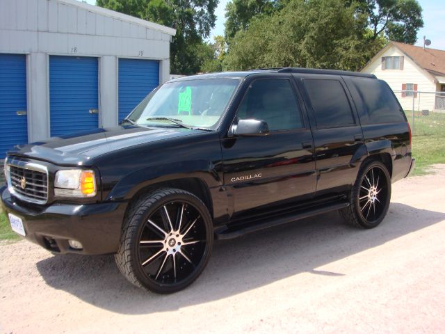 2000 Cadillac Escalade Ram 3500 Diesel 2-WD