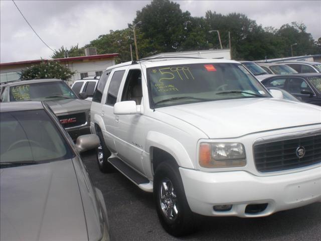 2000 Cadillac Escalade Unknown