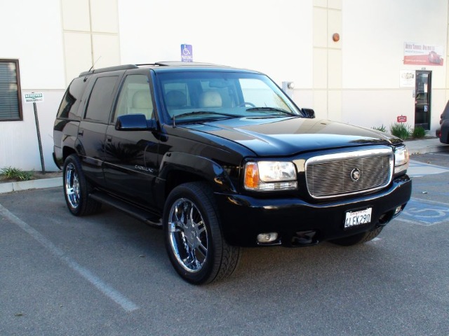 2000 Cadillac Escalade Ram 3500 Diesel 2-WD