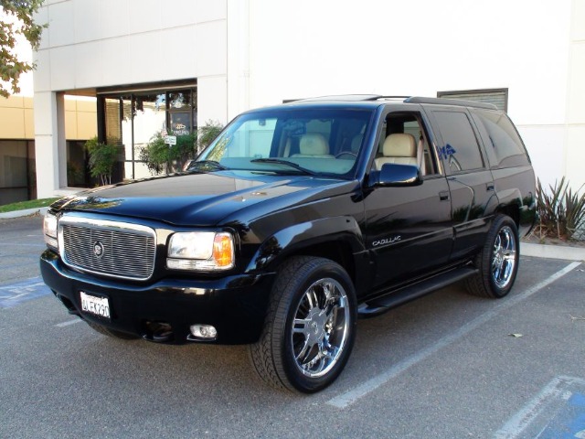 2000 Cadillac Escalade Ram 3500 Diesel 2-WD