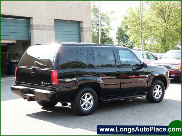 2000 Cadillac Escalade Unknown