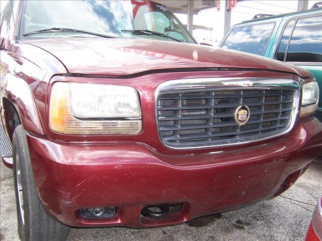 2000 Cadillac Escalade Base