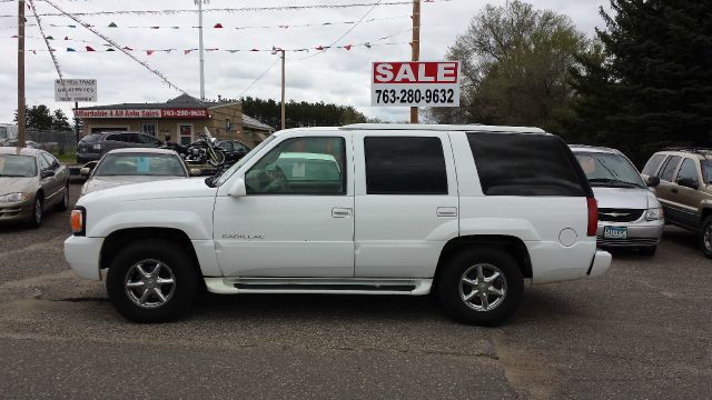 2000 Cadillac Escalade MOON DVD 3rdrow