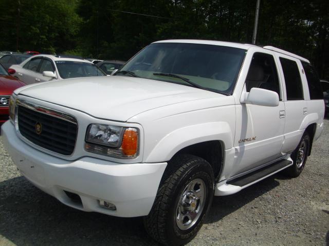 2000 Cadillac Escalade Ram 3500 Diesel 2-WD