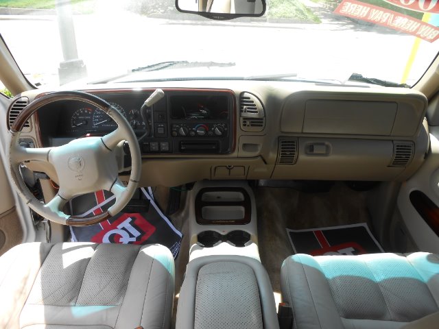 2000 Cadillac Escalade Ram 3500 Diesel 2-WD