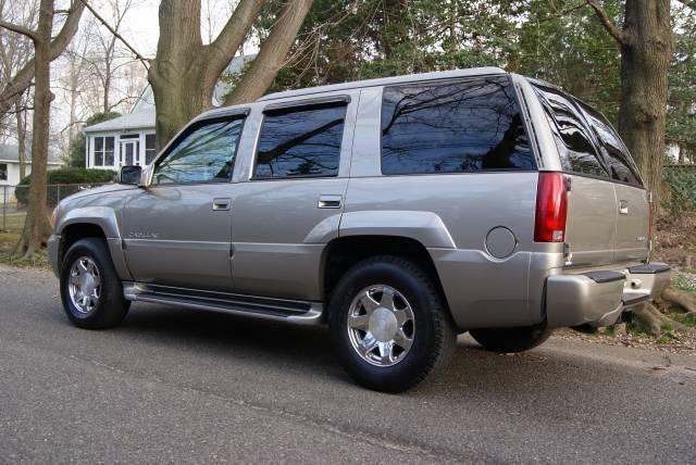 2000 Cadillac Escalade Unknown