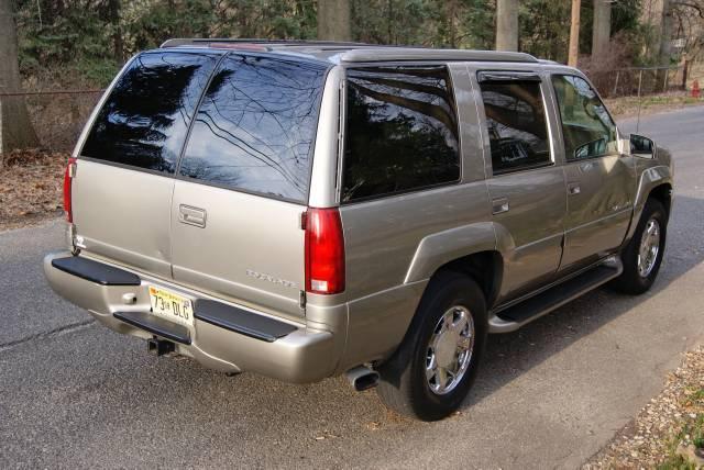 2000 Cadillac Escalade Unknown