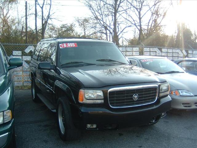 2000 Cadillac Escalade Unknown