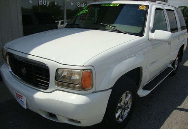 2000 Cadillac Escalade Ram 3500 Diesel 2-WD