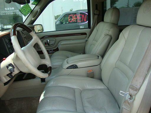 2000 Cadillac Escalade Ram 3500 Diesel 2-WD