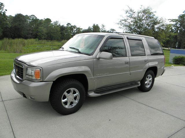 2000 Cadillac Escalade Ram 3500 Diesel 2-WD