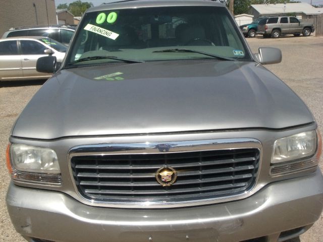 2000 Cadillac Escalade MOON DVD 3rdrow