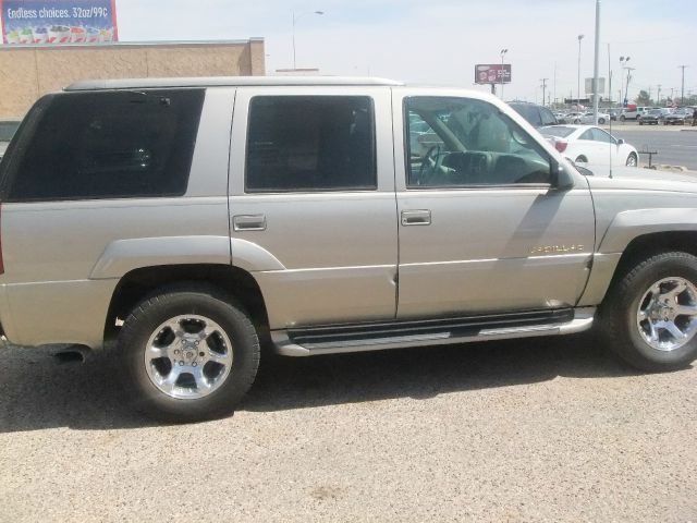 2000 Cadillac Escalade MOON DVD 3rdrow