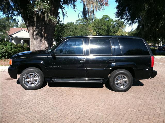 2000 Cadillac Escalade Unknown