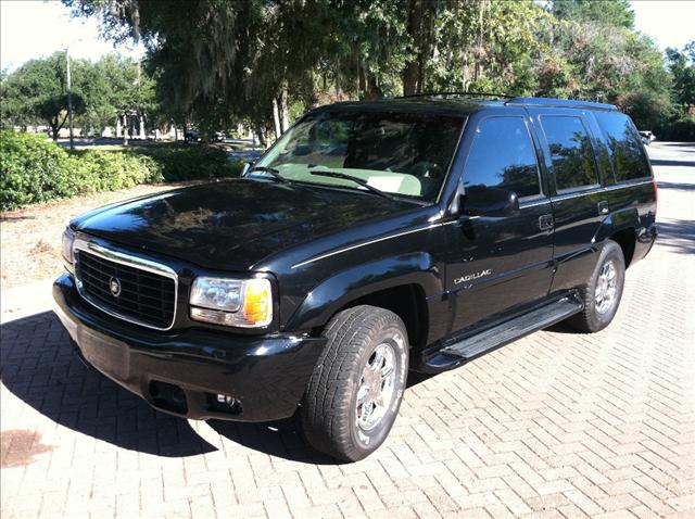 2000 Cadillac Escalade Unknown