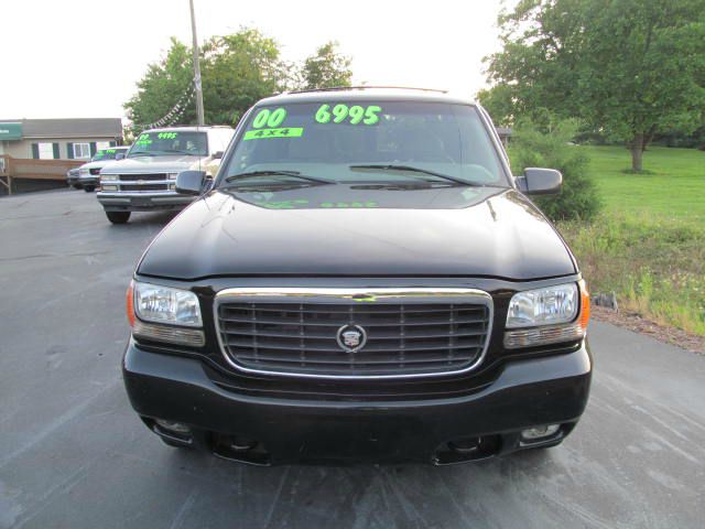 2000 Cadillac Escalade Ram 3500 Diesel 2-WD