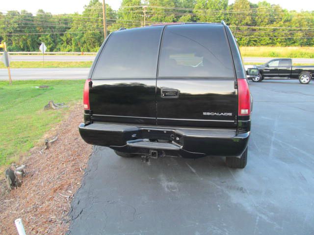 2000 Cadillac Escalade Ram 3500 Diesel 2-WD