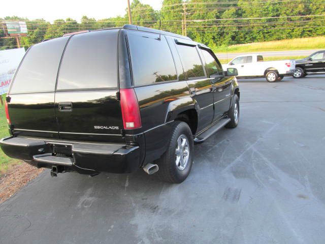 2000 Cadillac Escalade Ram 3500 Diesel 2-WD