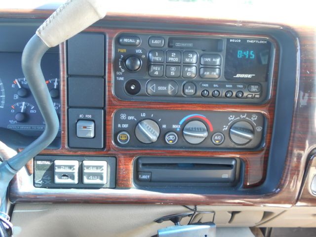 2000 Cadillac Escalade Unknown