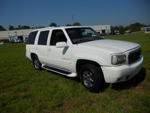 2000 Cadillac Escalade Unknown