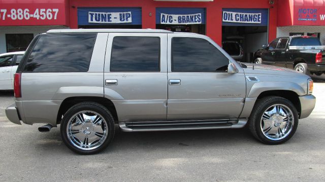 2000 Cadillac Escalade Ram 3500 Diesel 2-WD