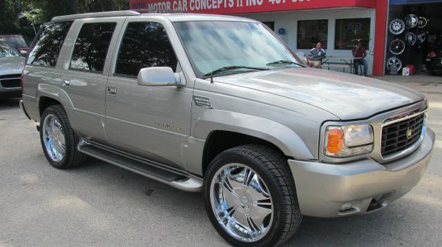 2000 Cadillac Escalade Ram 3500 Diesel 2-WD