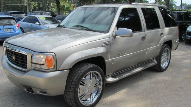 2000 Cadillac Escalade Ram 3500 Diesel 2-WD