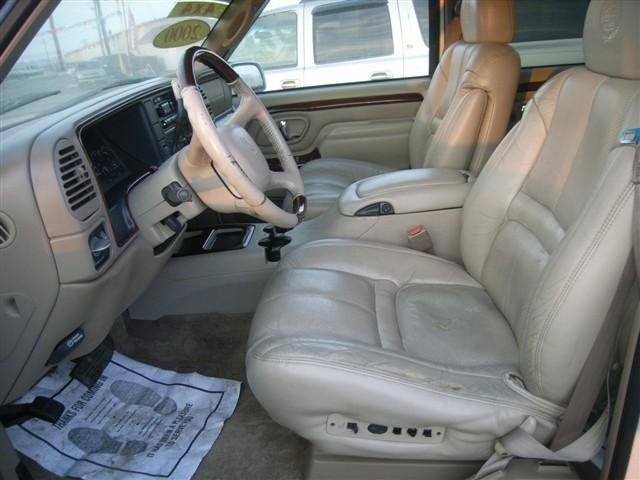 2000 Cadillac Escalade 2 Dr SC2 Coupe