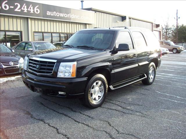 2002 Cadillac Escalade Base