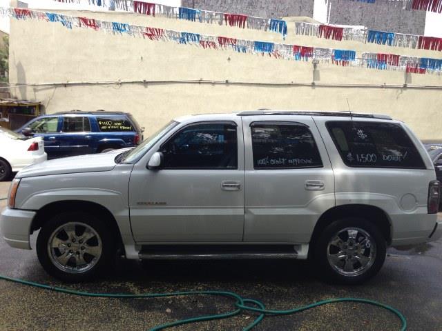 2002 Cadillac Escalade GT Premium 2-doors