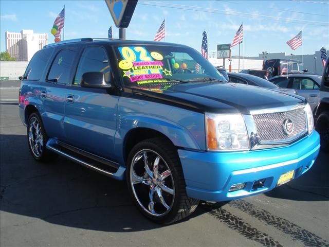 2002 Cadillac Escalade Base