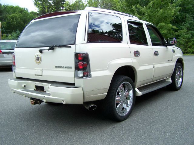 2002 Cadillac Escalade EX - DUAL Power Doors