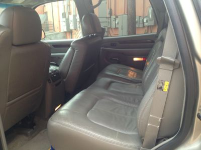 2002 Cadillac Escalade EX - DUAL Power Doors