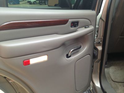 2002 Cadillac Escalade EX - DUAL Power Doors