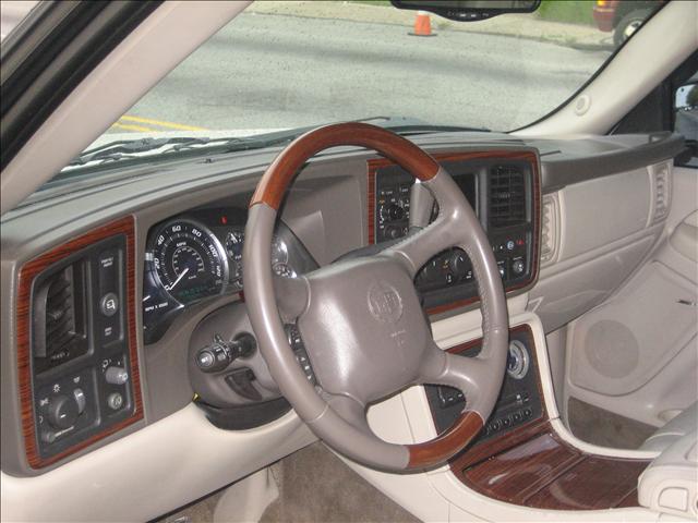 2002 Cadillac Escalade Unknown