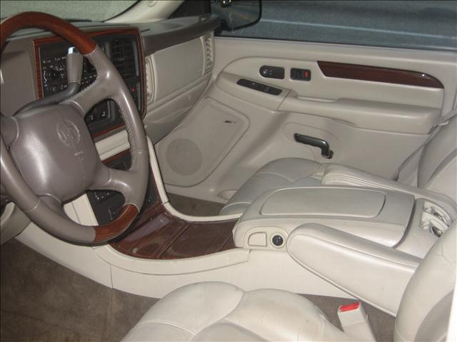 2002 Cadillac Escalade Unknown