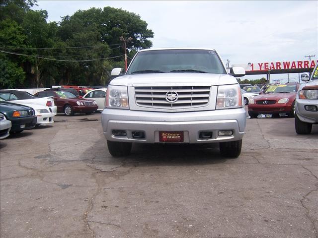 2002 Cadillac Escalade Base