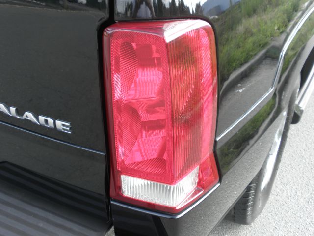 2002 Cadillac Escalade EX - DUAL Power Doors