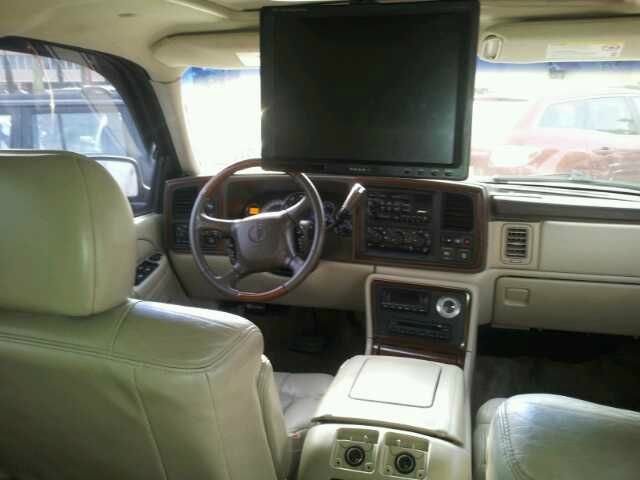 2002 Cadillac Escalade EX - DUAL Power Doors